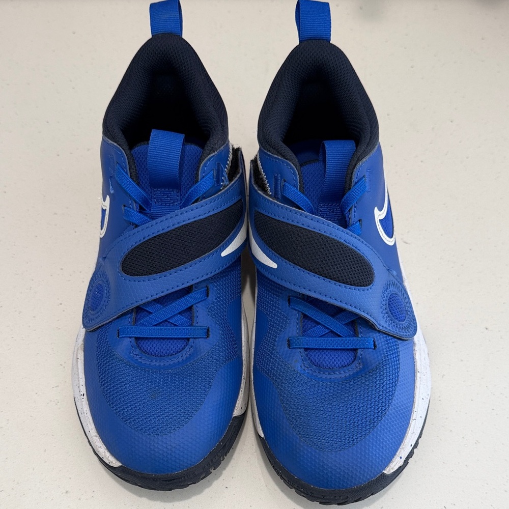 Nike boys basketball shoes